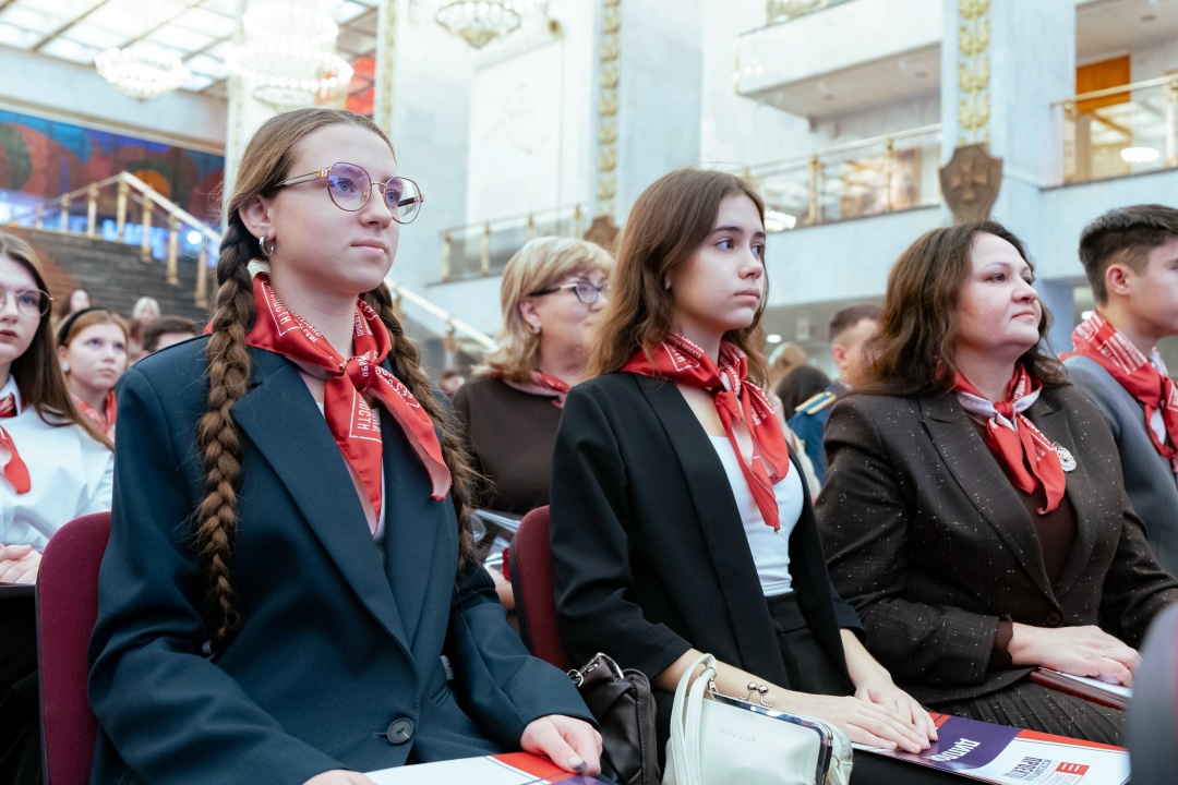 Сергей Кравцов наградил победителей и призеров конкурсных мероприятий проекта «Без срока давности».
