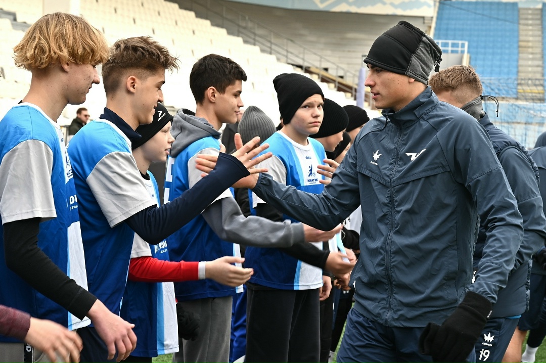 «НОВАТЭК-Челябинск» организовал футбольный мастер-класс