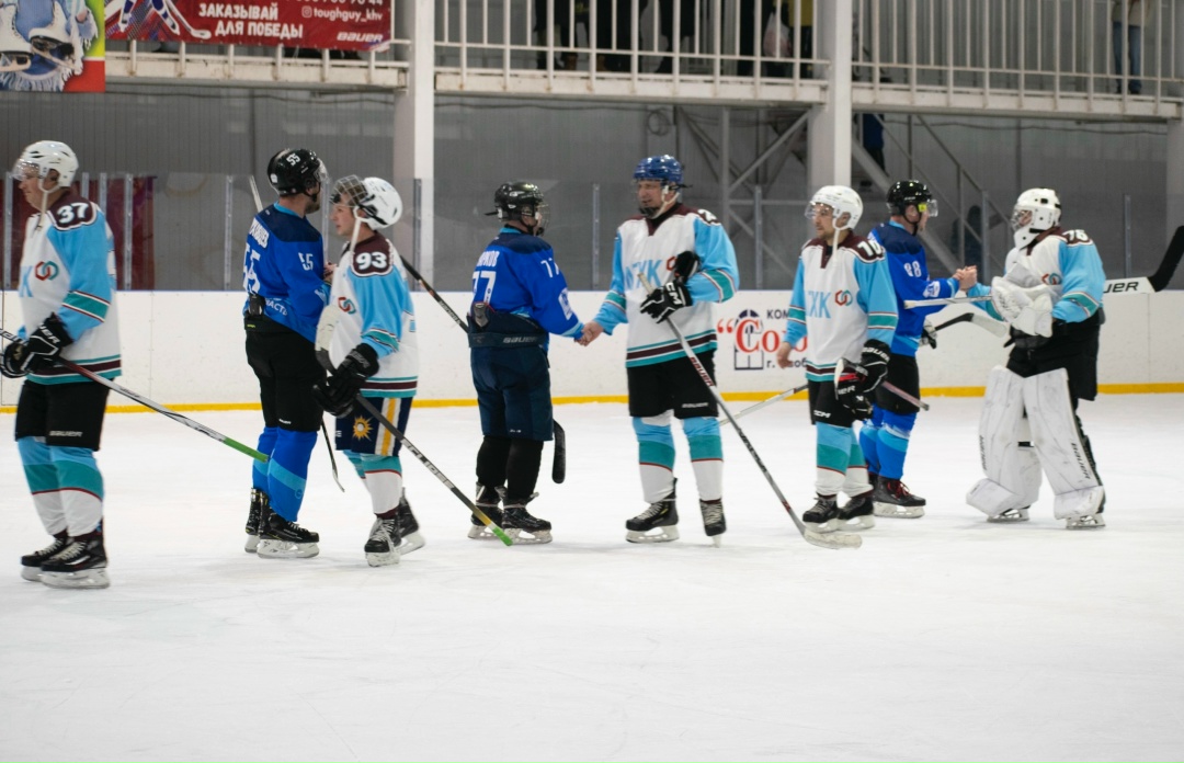 БОЛЕЕМ ЗА «ГЕЛИЙ» - В СВОБОДНОМ ОТКРЫТ ХОККЕЙНЫЙ СЕЗОН