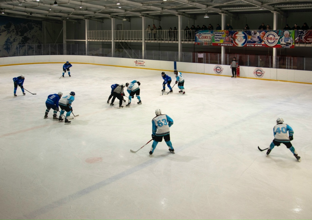 БОЛЕЕМ ЗА «ГЕЛИЙ» - В СВОБОДНОМ ОТКРЫТ ХОККЕЙНЫЙ СЕЗОН