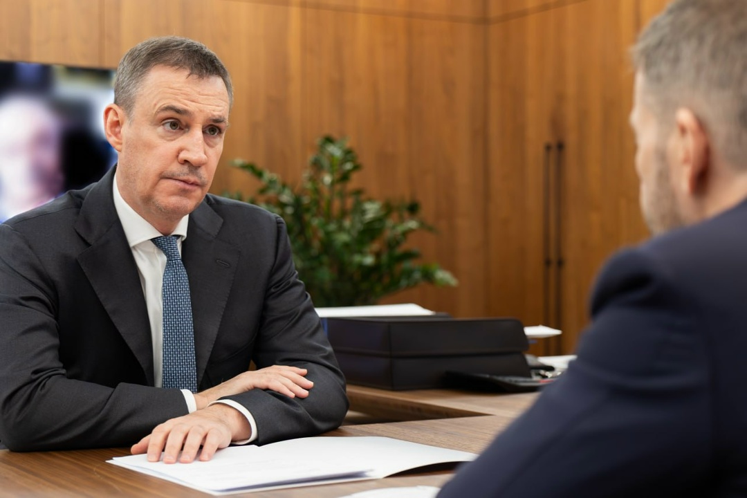 Дмитрий Патрушев и губернатор Чукотского автономного округа Владислав Кузнецов обсудили вопросы сельского хозяйства и экологии региона.