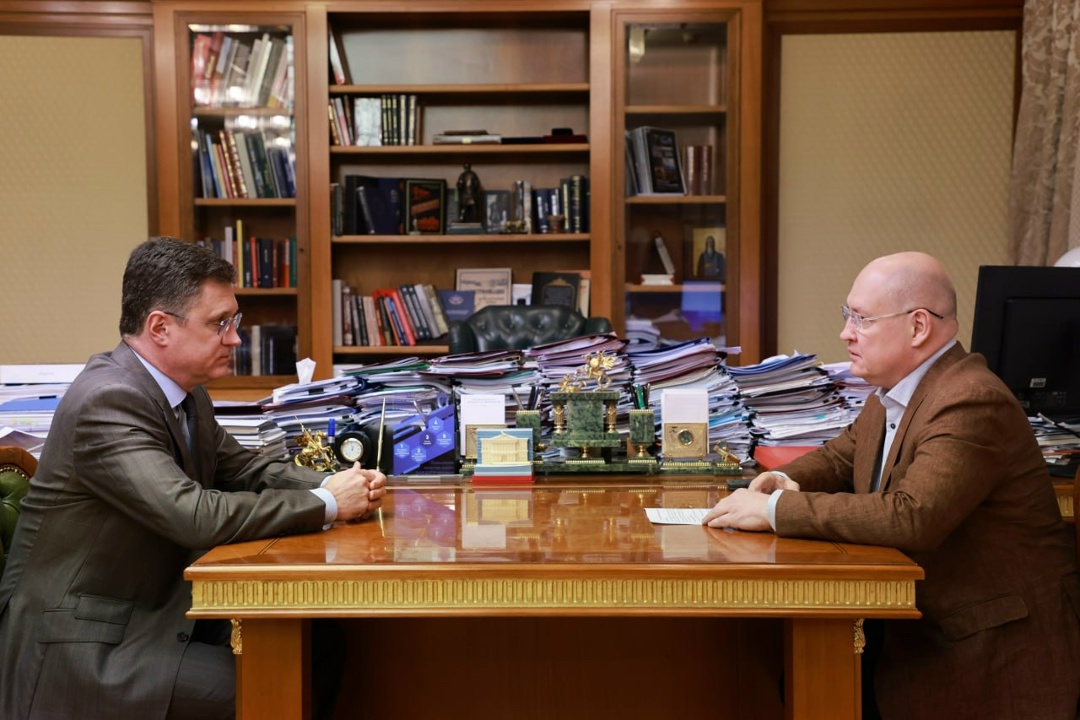 Александр Новак встретился с губернатором Севастополя Михаилом Развожаевым.