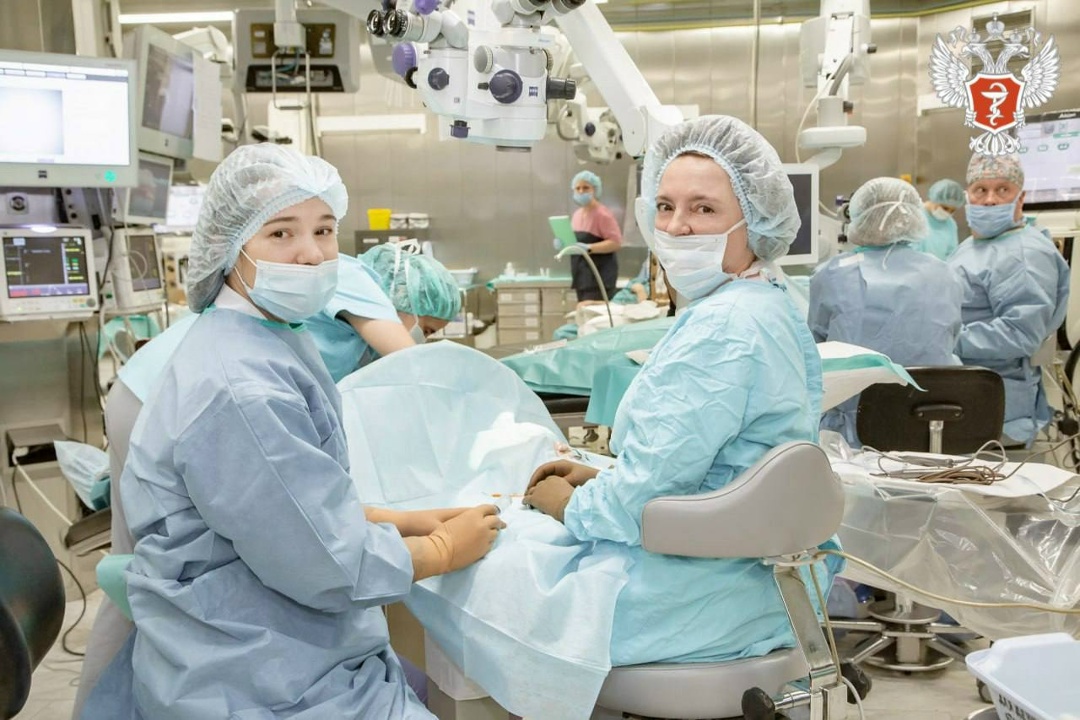 Специалисты федерального центра Минздрава России спасли зрение пациентке с катарактой