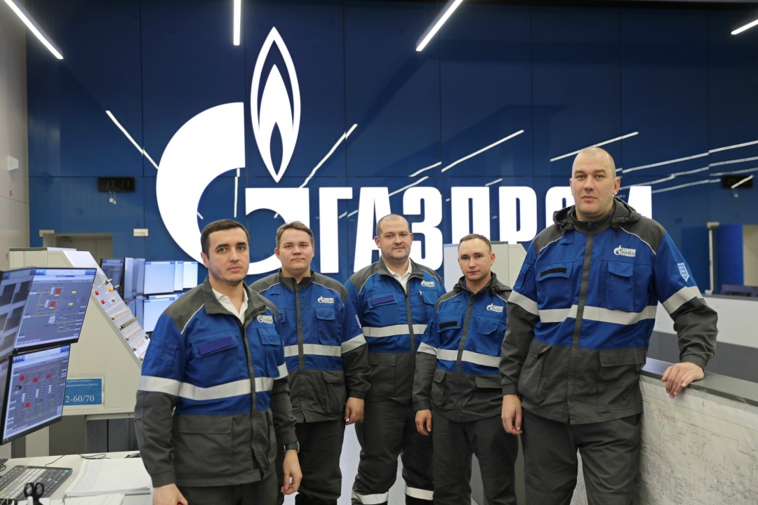 УТРО В ЦЕНТРАЛЬНОЙ ОПЕРАТОРНОЙ Дежурство оперативного персонала в Центральной операторной Амурского ГПЗ – посменное – каждые двенадцать часов.