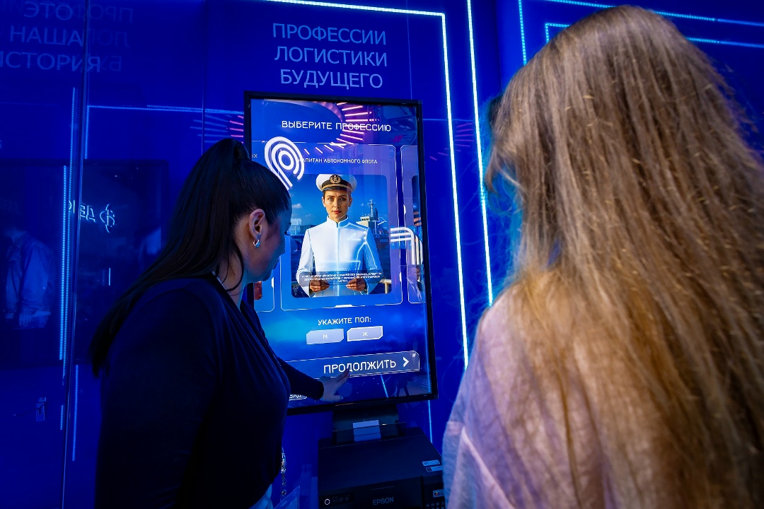 Сегодня ищите стенд FESCO на «Транспортной неделе – 2025»