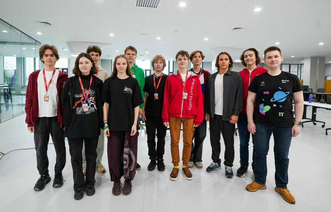 Дмитрий Чернышенко и Сергей Кравцов поздравили сборную российских школьников с победой на Международной астрономической олимпиаде.