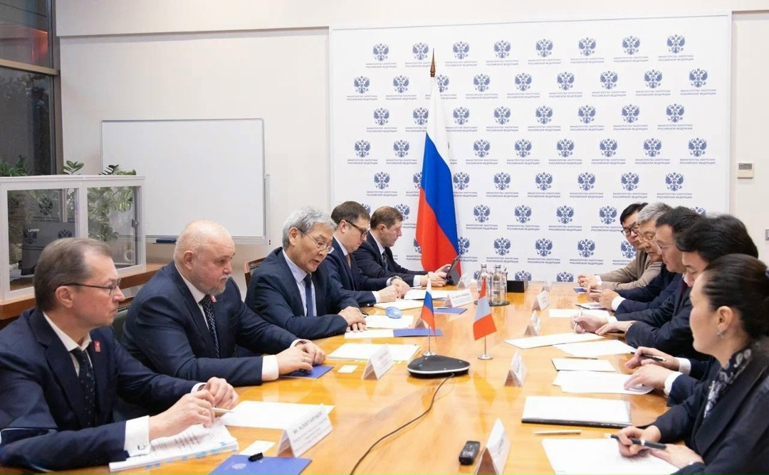 Сергей Цивилев провел рабочую встречу с Министром промышленности и минеральных ресурсов Монголии Гонгорыном Дамдиннямом