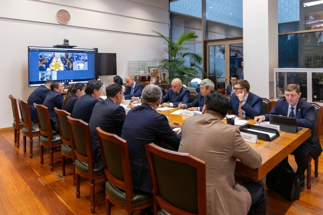 Сергей Цивилев провел рабочую встречу с Министром промышленности и минеральных ресурсов Монголии Гонгорыном Дамдиннямом