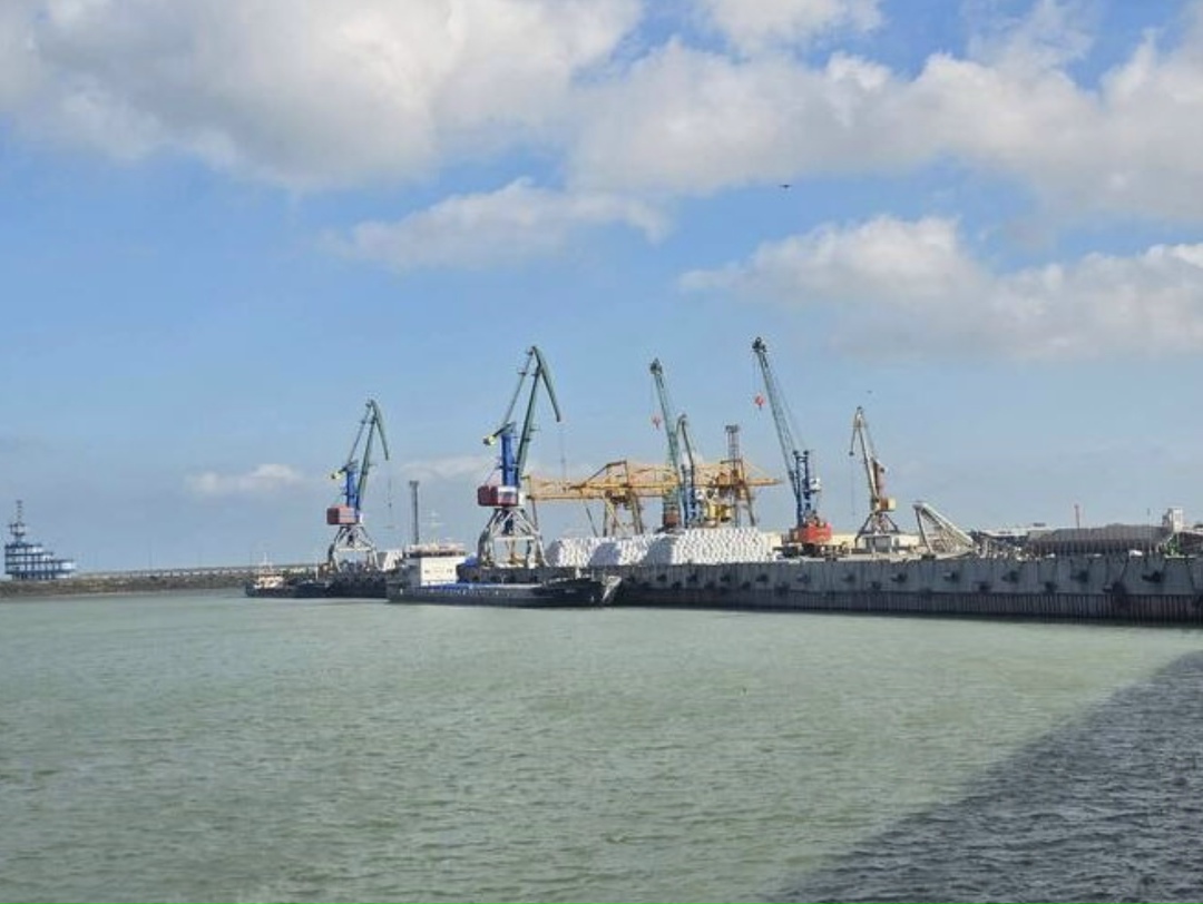 До конца 2028 года в Махачкалинском морском торговом порту (ММТП) завершится строительство крупнейшего на Каспии зернового терминала. Его мощность перевалки…