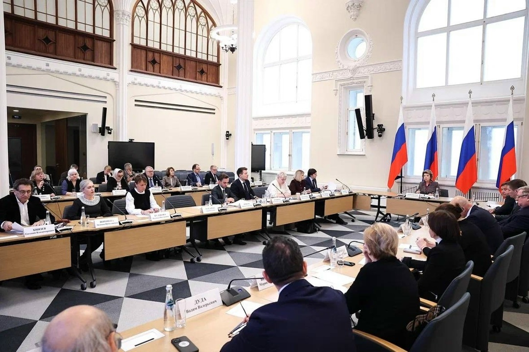 Глава Минпросвещения рассказал о работе по созданию государственных учебников