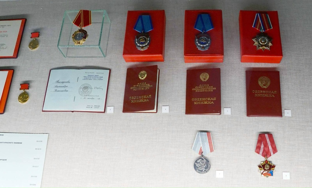 Мелодия длиной в эпоху При содействии ЛУКОЙЛа открылась выставка, посвящённая большому юбилею Александры Николаевны Пахмутовой.