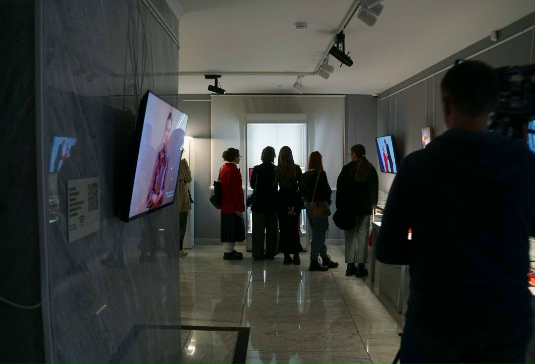 Мелодия длиной в эпоху При содействии ЛУКОЙЛа открылась выставка, посвящённая большому юбилею Александры Николаевны Пахмутовой.