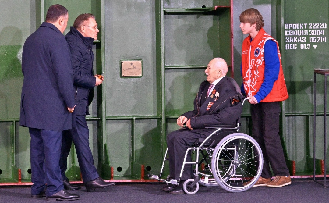 На Балтийском заводе заложили шестой серийный универсальный атомный ледокол «Сталинград». Атомоход проекта 22220 будет введен в эксплуатацию в 2030 году.