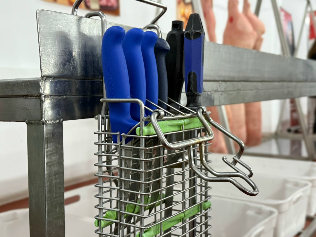 Прямо сейчас в Мясном бизнесе «Русагро» стартовал конкурс обвальщиков, в котором представители трех мясоперерабатывающих производств компании борются за звание…