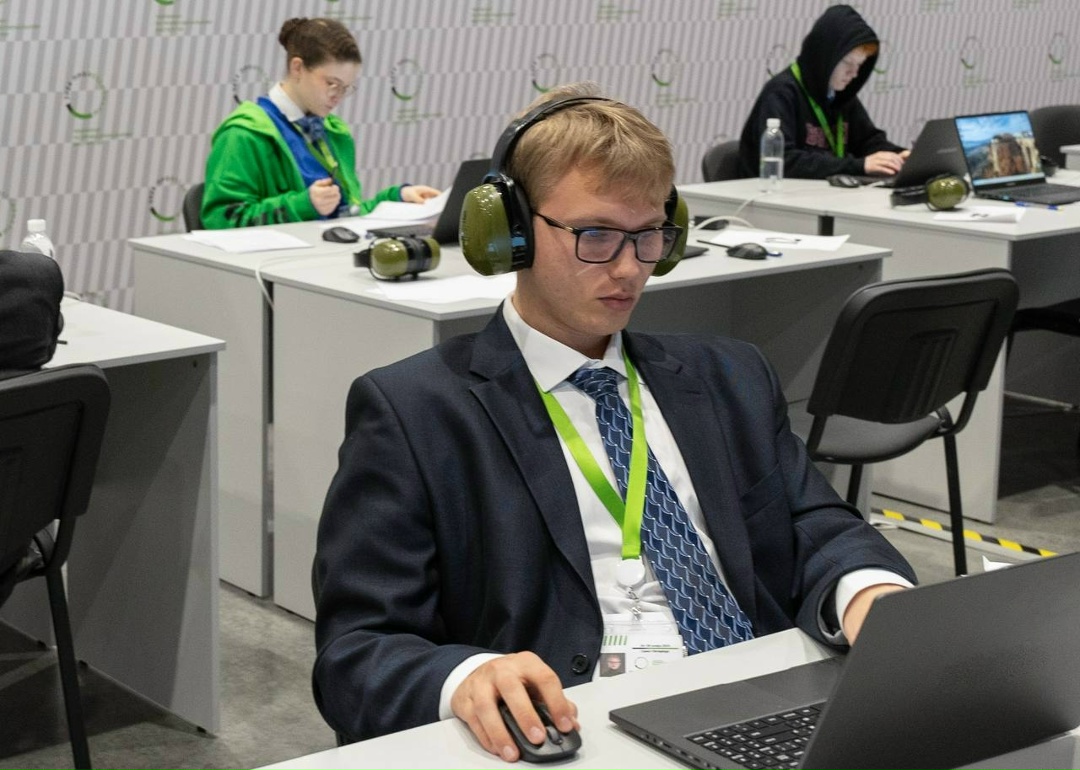 Дмитрий Чернышенко: Чемпионат «Профессионалы» – самое масштабное соревнование по профессиональному мастерству в России.