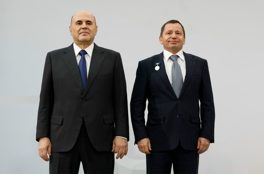 Михаил Мишустин вручил государственные награды работникам транспортной отрасли.