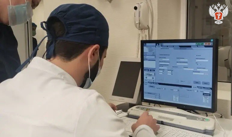 В Абхазии провели первые операции на новом ангиографе