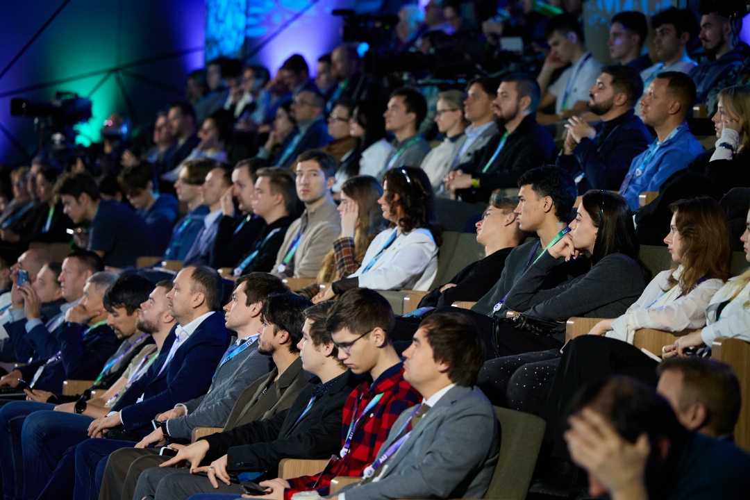 Дмитрий Чернышенко открыл День науки на форуме AI Journey.