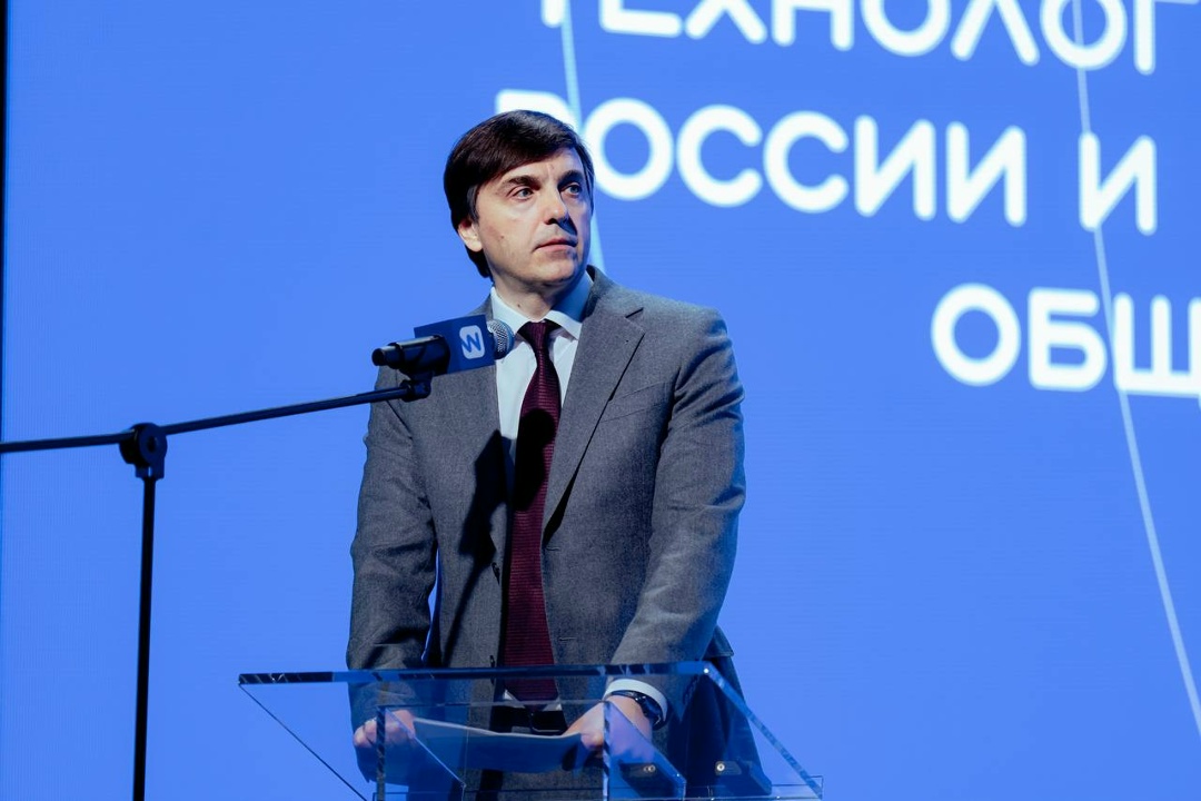 Количество школьников, которые изучают естественно-научные предметы на углубленном уровне, выросло на 41%.