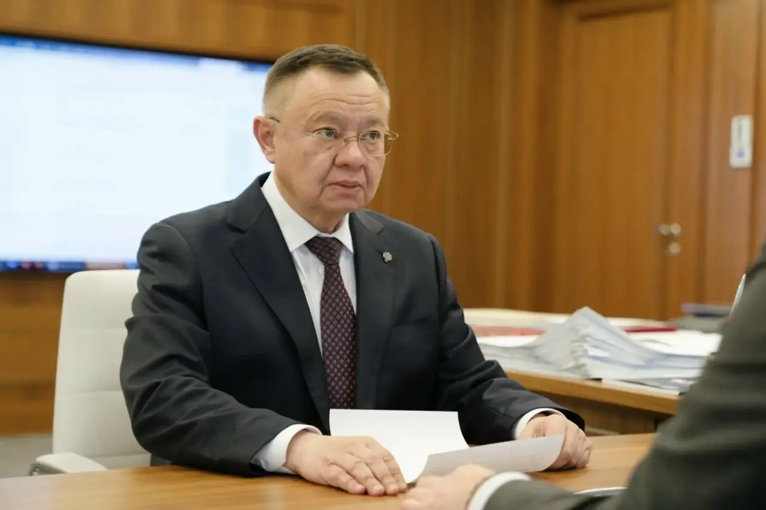 Глава Минстроя России Ирек Файзуллин провел совещание по вопросам развития инфраструктурного и жилищного строительства Сочи