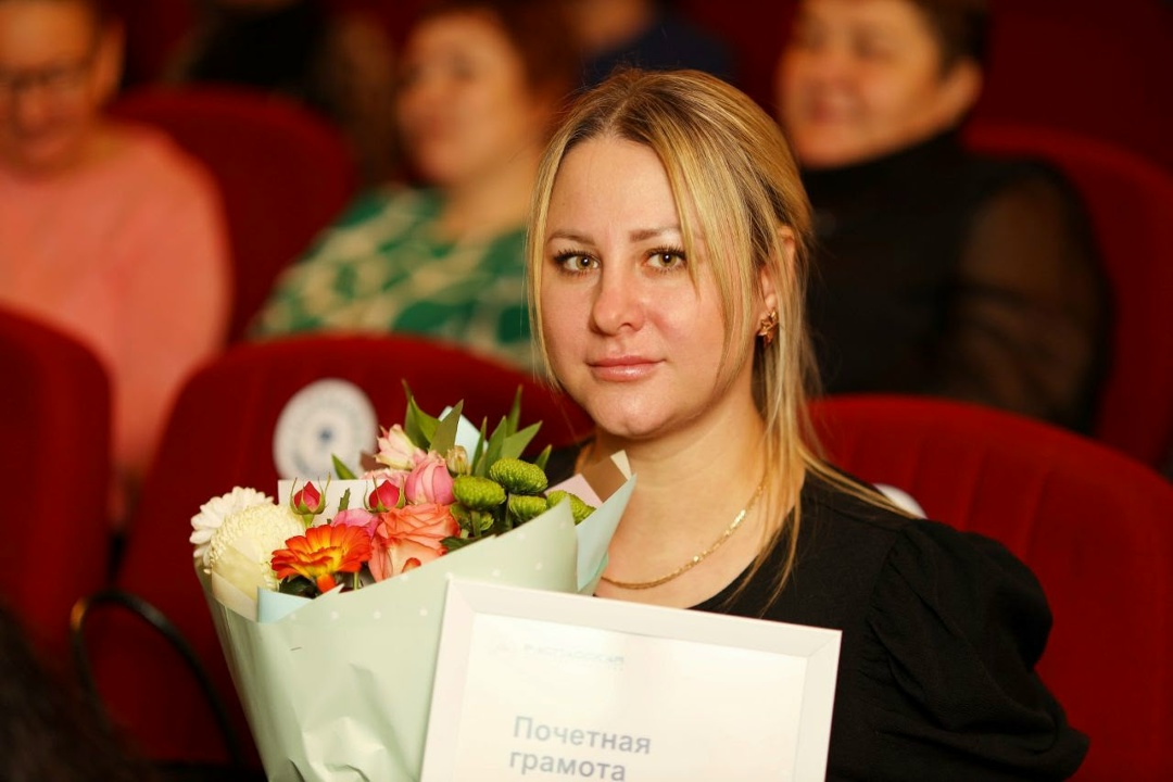 Цветы, комплименты и «Служебный роман»!