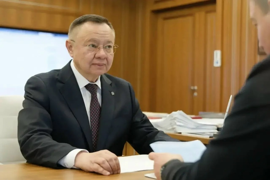 Министр строительства и ЖКХ РФ Ирек Файзуллин провел рабочую встречу с Главой Республики Алтай Андреем Турчаком