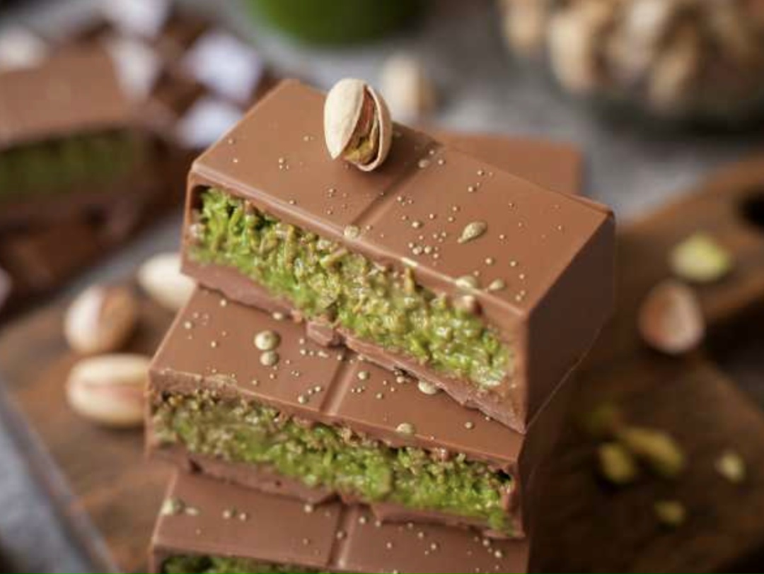 В октябре продажи дубайского шоколада в России сократились в шесть раз к аналогичному периоду прошлого года, пишет «Коммерсантъ» со ссылкой на данные…