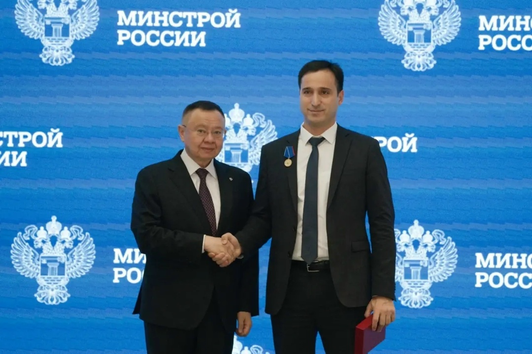 В Минстрое России прошло еженедельное оперативное совещание под председательством Министра строительства и ЖКХ РФ Ирека Файзуллина