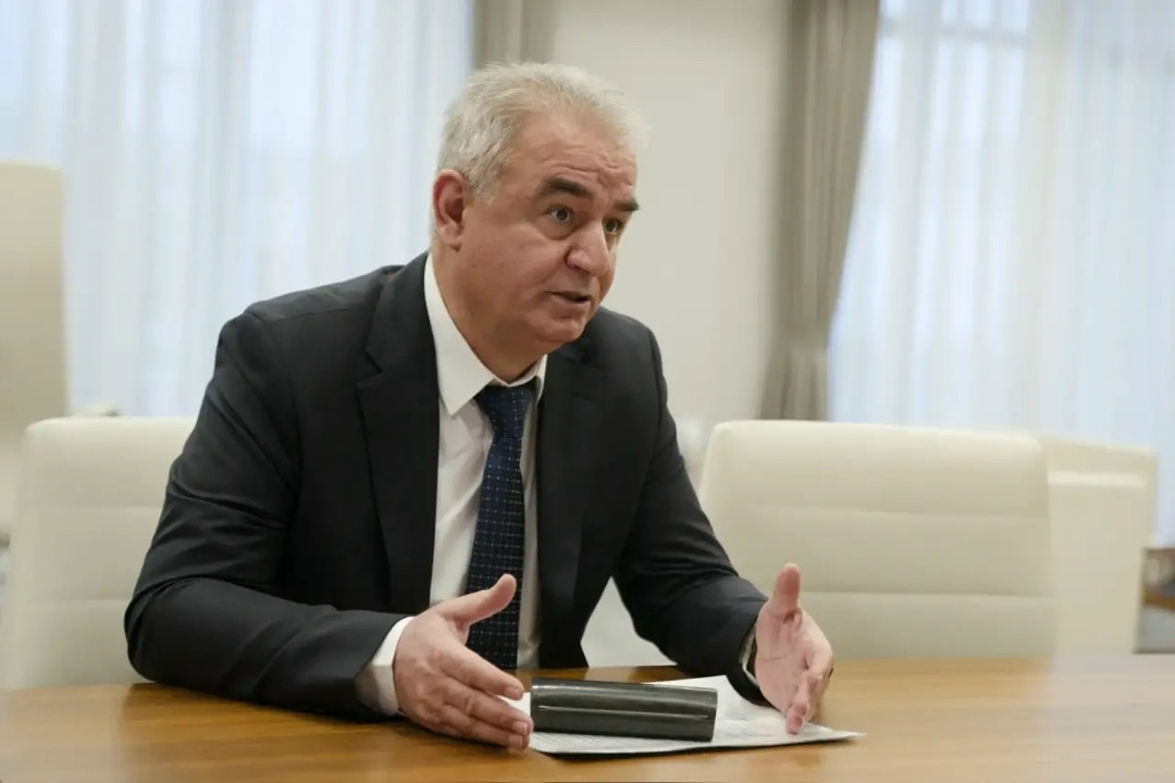 Министр строительства и ЖКХ РФ Ирек Файзуллин провел совещание по вопросам строительства и технологического развития инфраструктурных объектов и предприятий…