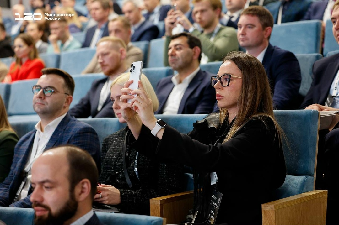 Антон Алиханов принял участие в пленарной сессии форума «День заказчика: станкостроение и промышленная автоматизация»