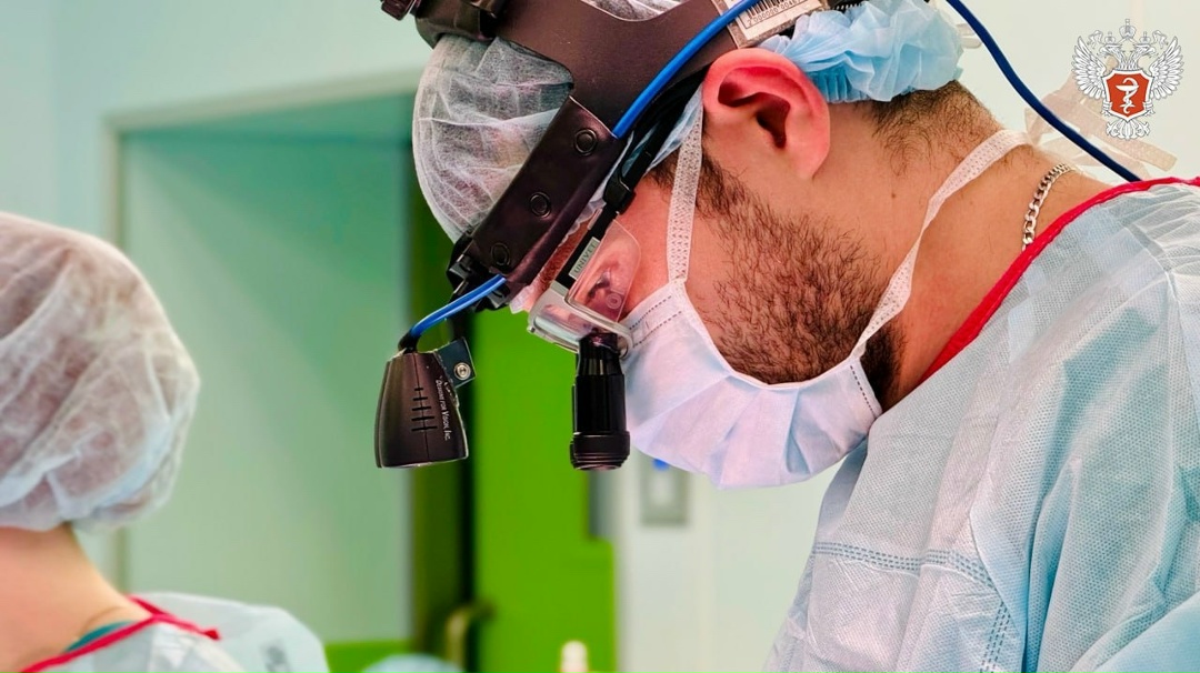 Ханты-Мансийские врачи имплантировали механический клапан сердца подростку