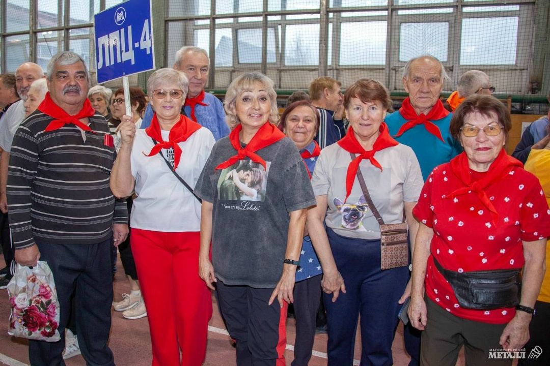 Ветераны снова задали темп Пока кто-то говорит, что «в возрасте уже не до спорта», более 350 пенсионеров ММК собрались в манеже СК «Металлург-Магнитогорск» и…