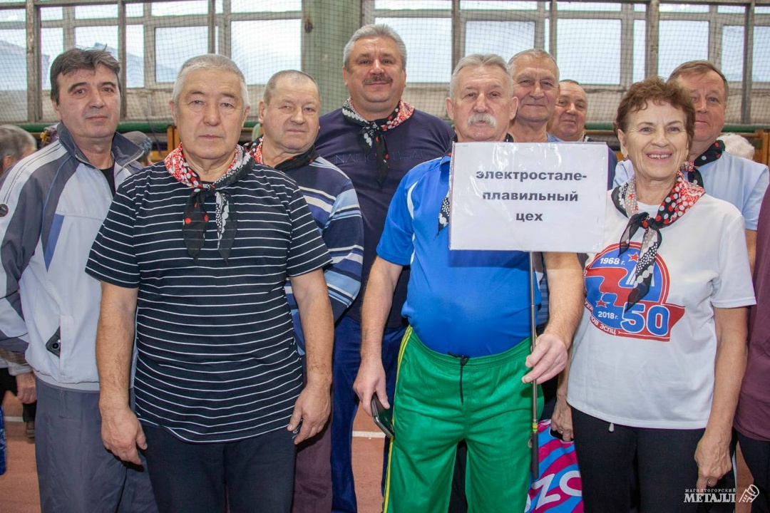 Ветераны снова задали темп Пока кто-то говорит, что «в возрасте уже не до спорта», более 350 пенсионеров ММК собрались в манеже СК «Металлург-Магнитогорск» и…