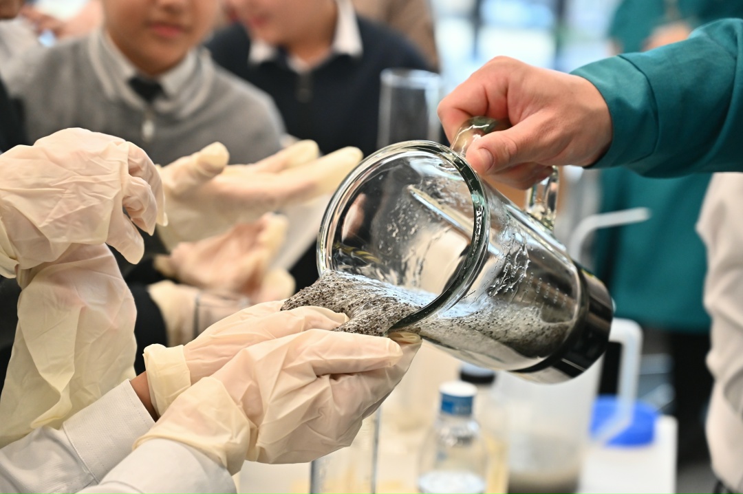 Ключ к энергии будущего Высшая школа нефти на несколько дней стала одной из площадок Международного фестиваля «НАУКА 0+» — масштабного события, направленного…