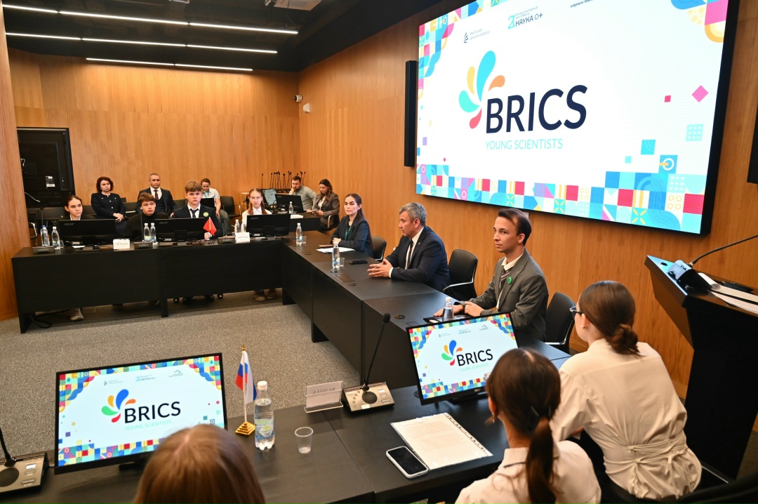 Ключ к энергии будущего Высшая школа нефти на несколько дней стала одной из площадок Международного фестиваля «НАУКА 0+» — масштабного события, направленного…