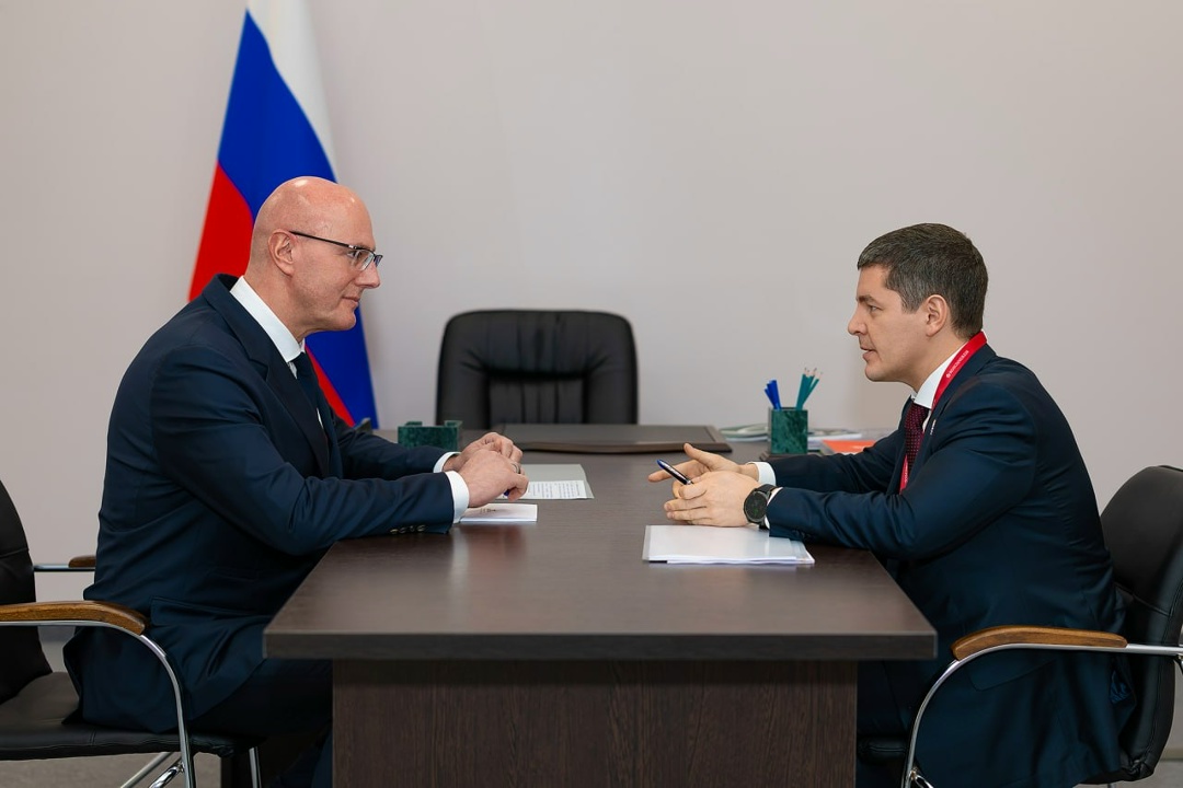 На полях V Конгресса молодых ученых Дмитрий Чернышенко провел рабочие встречи, посвященные развитию Ямало-Ненецкого автономного округа и города Сочи.