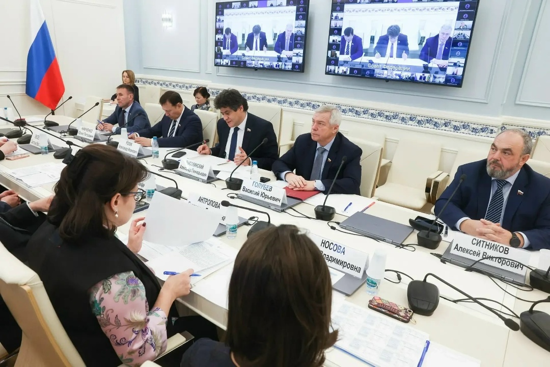 Обновление лифтового оборудования в многоквартирных домах рассмотрели в Совете Федерации