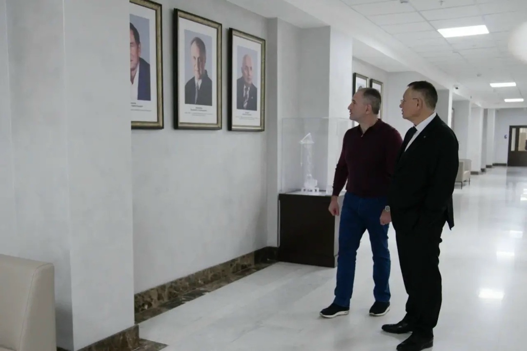 В Минстрое России состоялась рабочая встреча Министра строительства и ЖКХ РФ Ирека Файзуллина и заместителя директора Федеральной службы по военно-техническому…