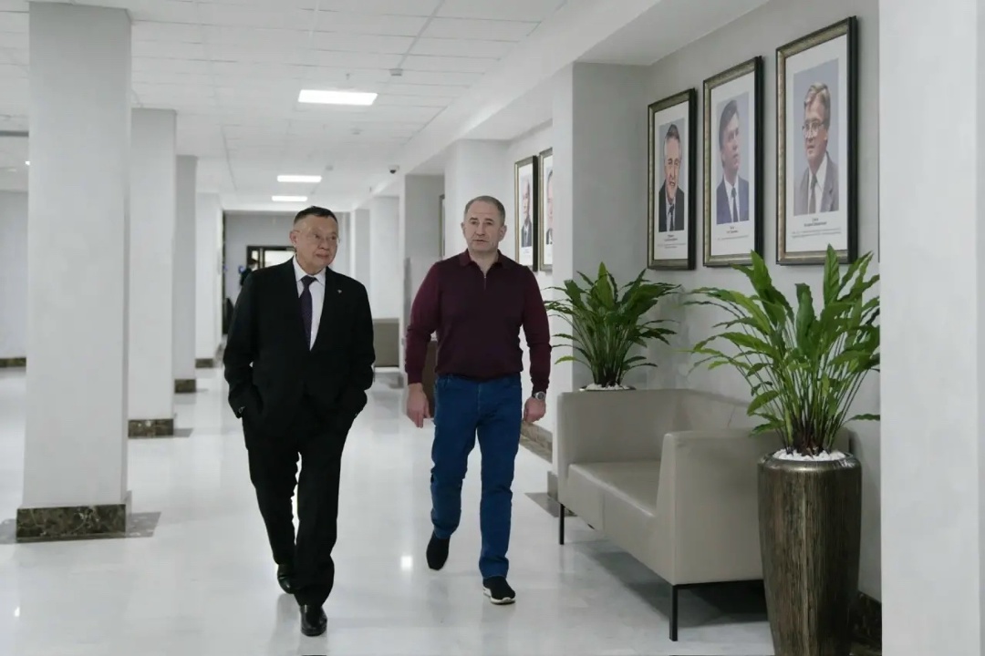 В Минстрое России состоялась рабочая встреча Министра строительства и ЖКХ РФ Ирека Файзуллина и заместителя директора Федеральной службы по военно-техническому…