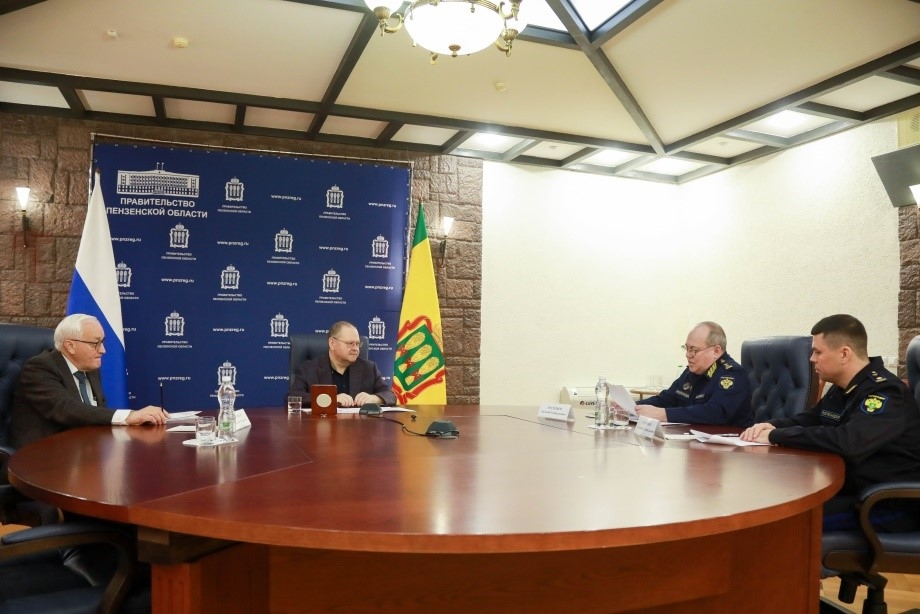 Руководитель Средне-Поволжского управления Ростехнадзора Евгений Васильев встретился с Губернатором Пензенской области Олегом Мельниченко