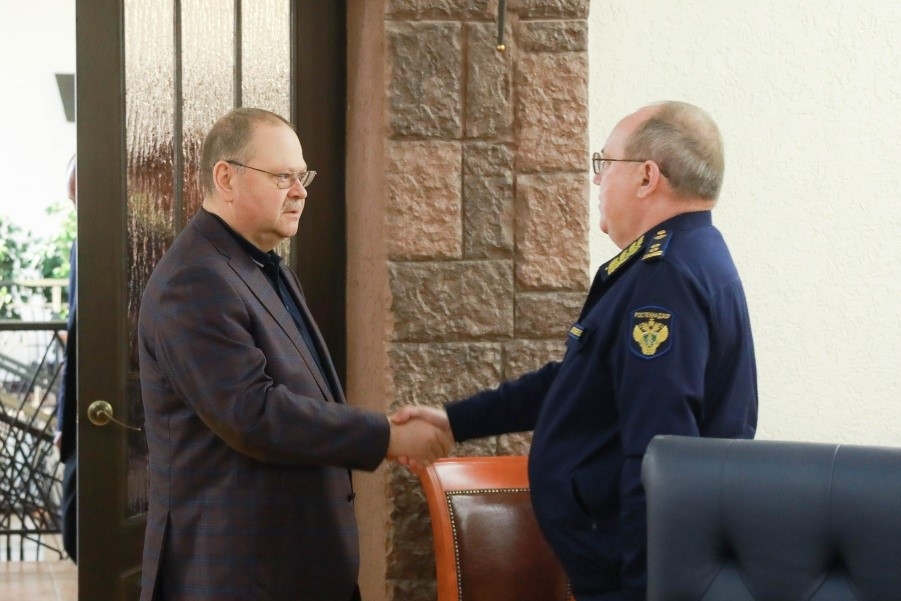 Руководитель Средне-Поволжского управления Ростехнадзора Евгений Васильев встретился с Губернатором Пензенской области Олегом Мельниченко