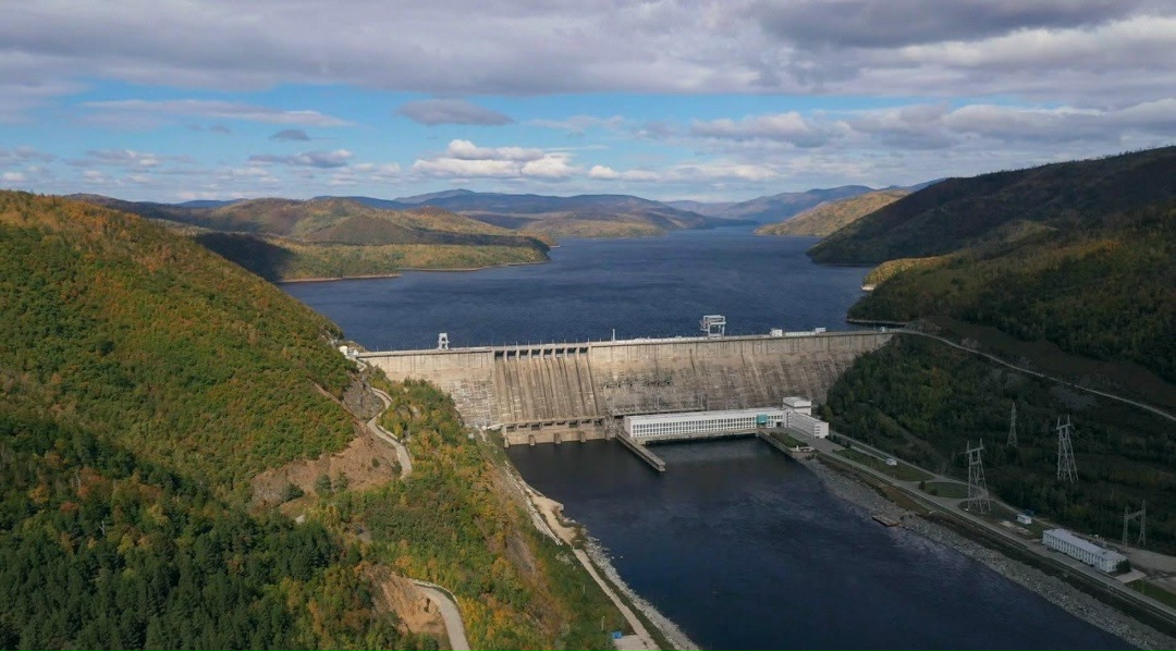 Первой крупной ГЭС Дальнего востока – 50 лет