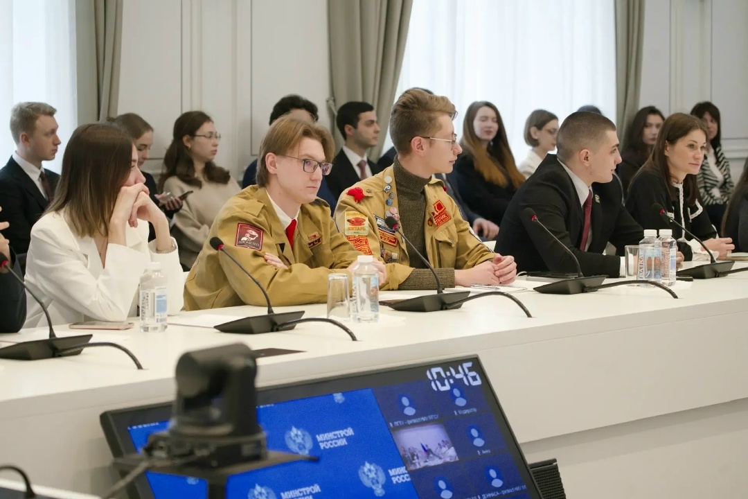 В Минстрое России состоялось совещание по вопросам взаимодействия с Федеральным агентством по делам молодежи