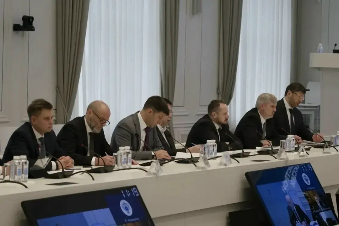 Глава Минстроя России Ирек Файзуллин провел заседание межведомственной рабочей группы по реализации мероприятий по объекту капитального строительства «ФГБУК…