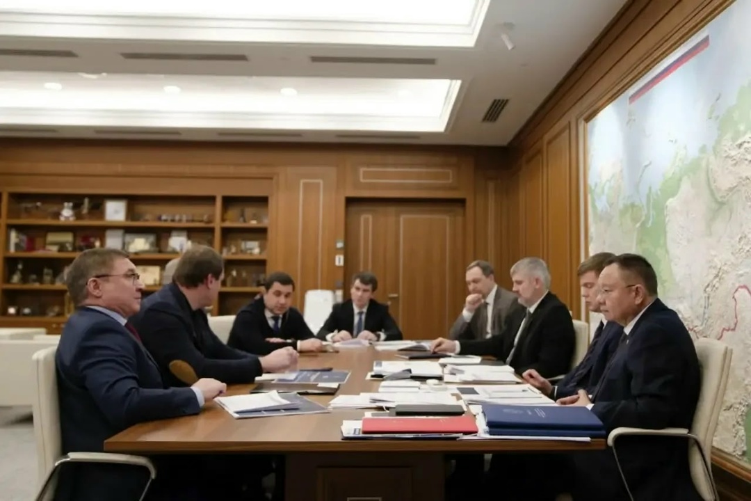 В Минстрое России обсудили вопросы актуализации законодательства и совместную работу с партией "Единая Россия" в сфере ЖКХ