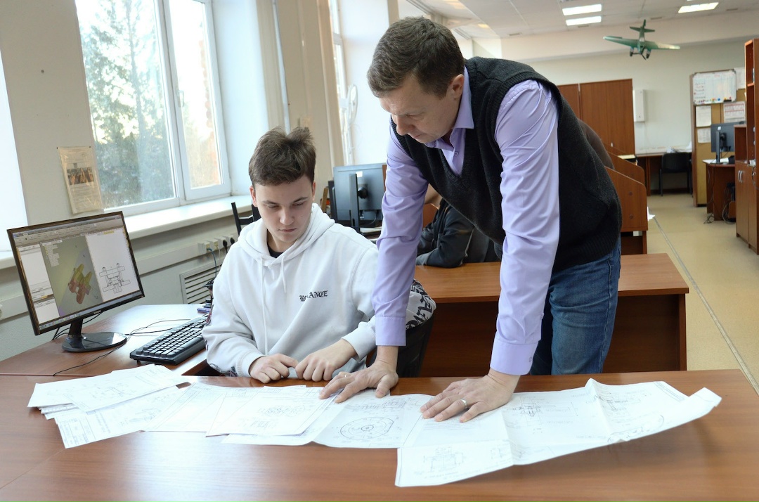 Первокурсники «Крыльев Ростеха» приступили к решению производственных задач в ОДК-УМПО