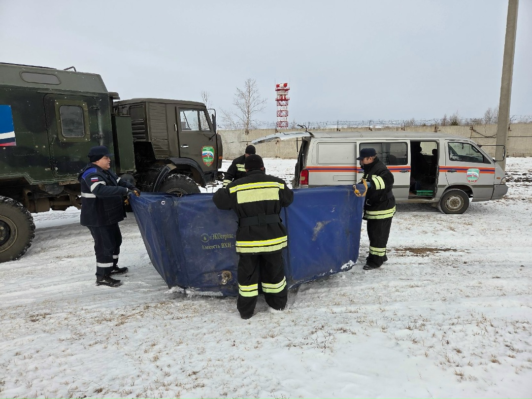 Забайкальское управление Ростехнадзора в составе комиссии проверило готовность ООО «СибавиаТЭК» к действиям по локализации и ликвидации разливов нефти и…