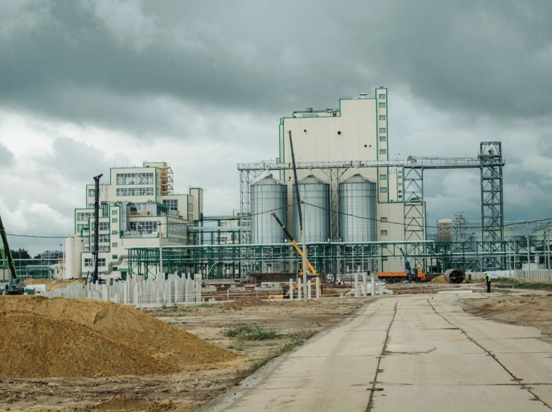 «Курскагротерминал», входящий в группу «Содружество» (крупнейший переработчик сои в России), приступил к запуску третьей очереди комплекса по переработке…