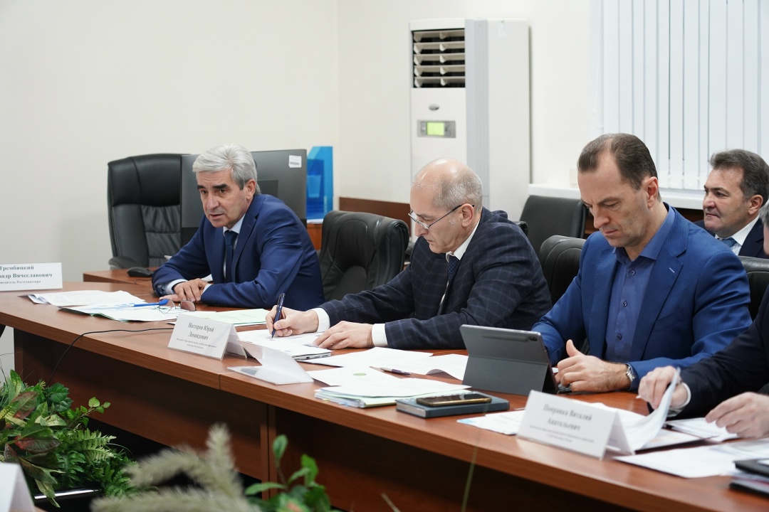 Под председательством Руководителя Федеральной службы по экологическому, технологическому и атомному надзору Александра Трембицкого в Ростехнадзоре состоялось…