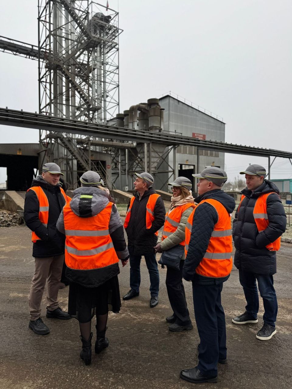 В конце ноября деканы и преподаватели Белгородского ГАУ им. В.Я. Горина посетили Тамбов, чтобы ознакомиться с современными аграрными технологиями.